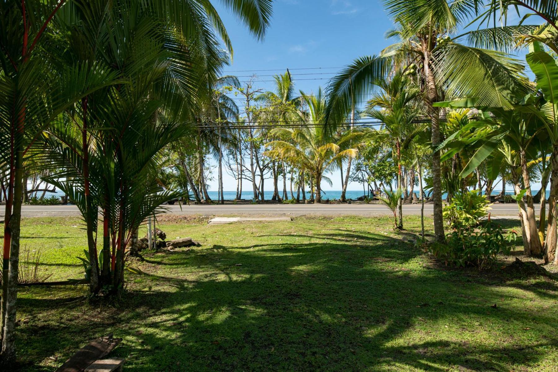Casa Blanca Beachfront House With Shared Pool Access Pangea Lodge Manzanillo  Exteriér fotografie